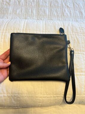 Imoshion Black Pebbled Vegan Leather Wristlet with Gold Zip Accent